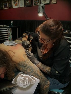 needlewitch tattooshop artist